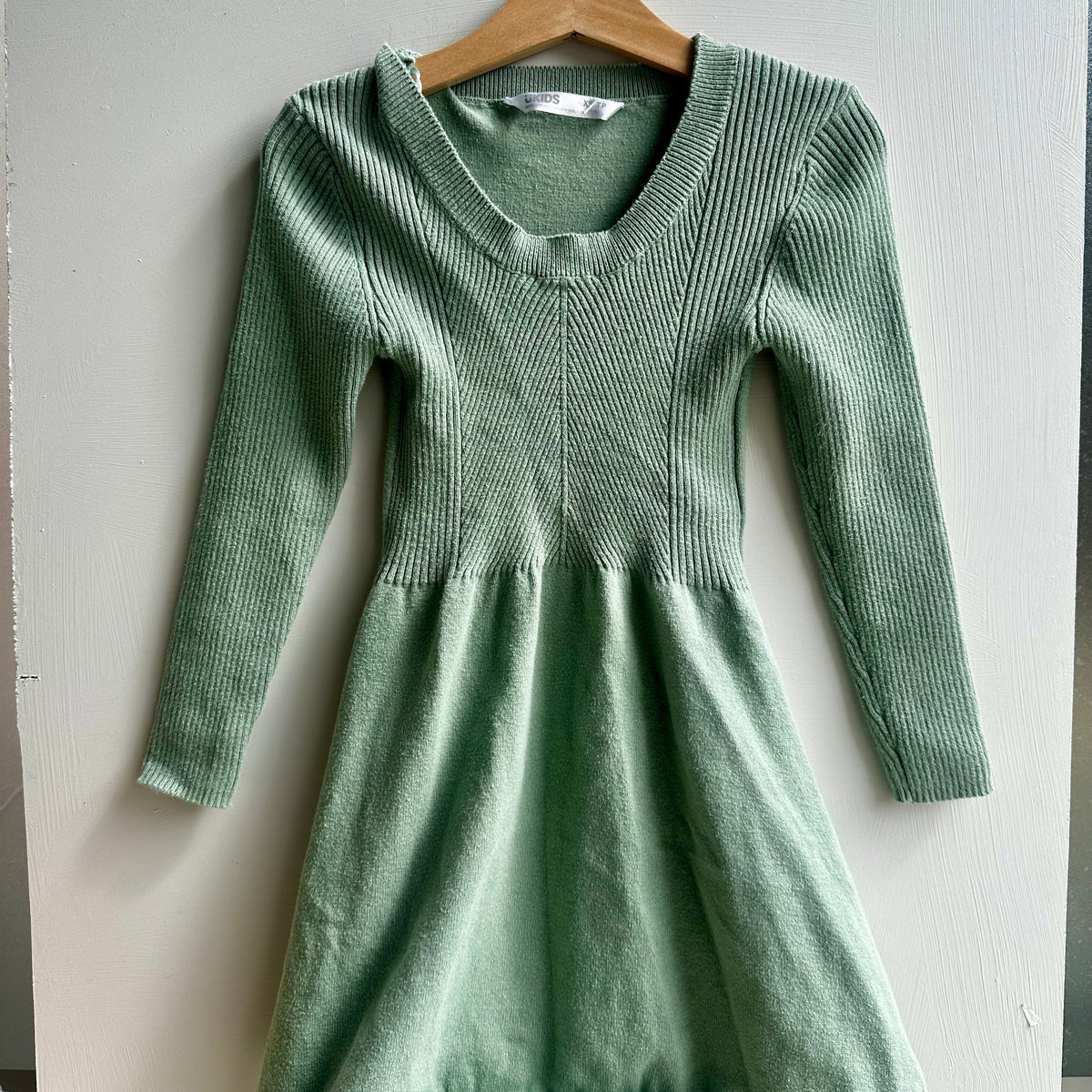 Robe verte Ukids 5-6 ans | Seconde main (légèrement mousseux)