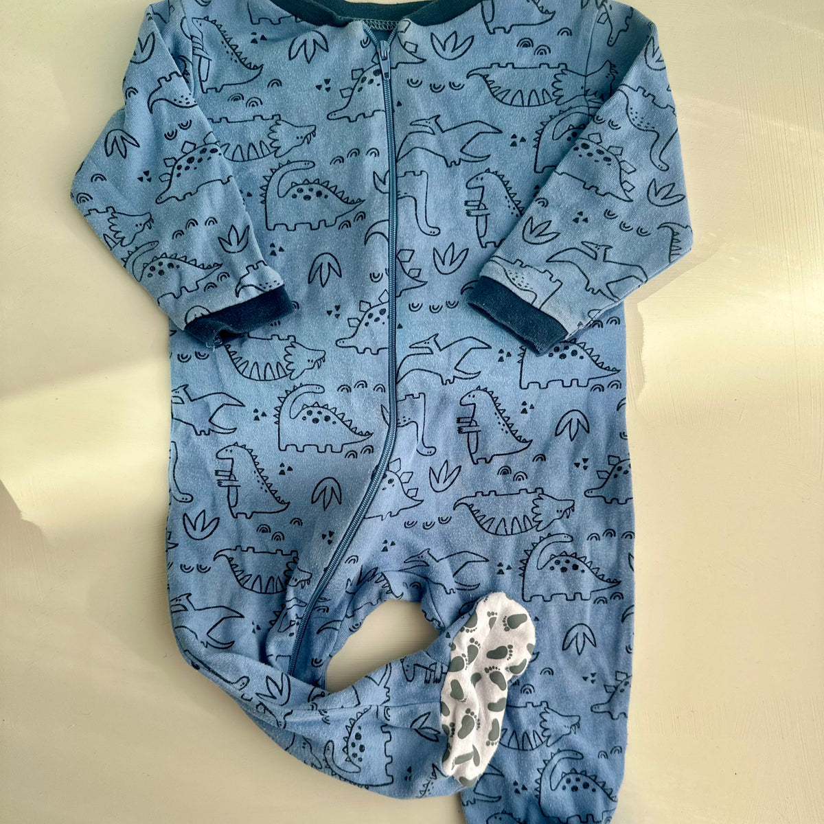 Pyjama dino Arie Baby 9-12 mois | Seconde main (mousseux)
