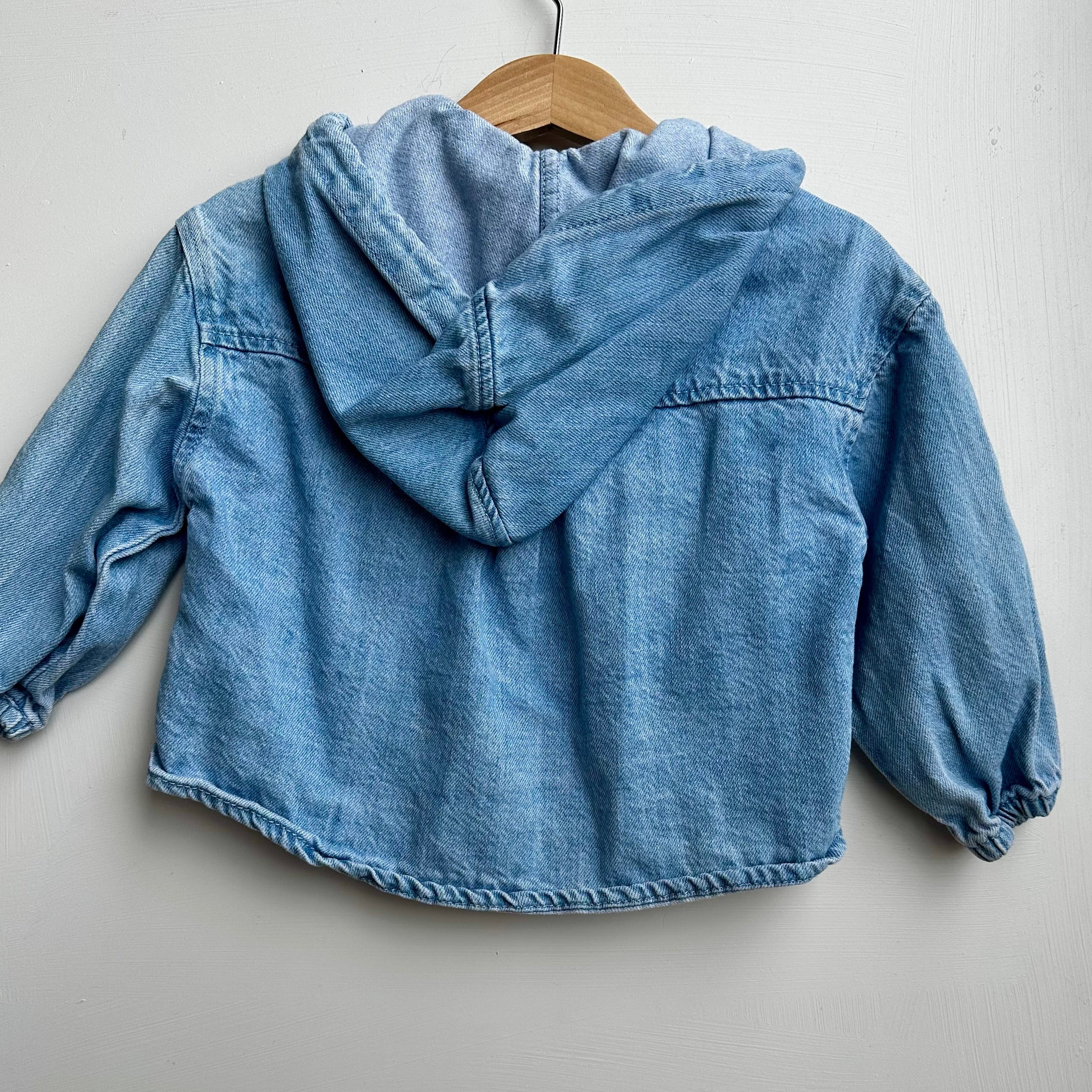 Veste en jean Zara* Hello Kitty 12-18 mois | Seconde main