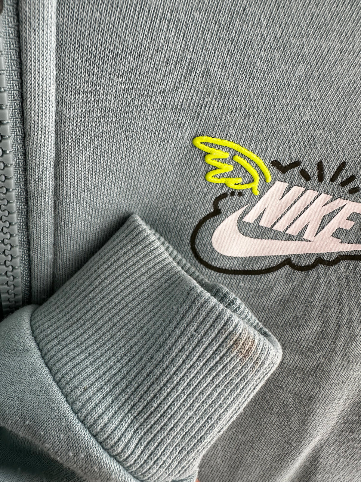 Veste Nike 1-2 ans | Seconde main | Imparfait- Minis tâches