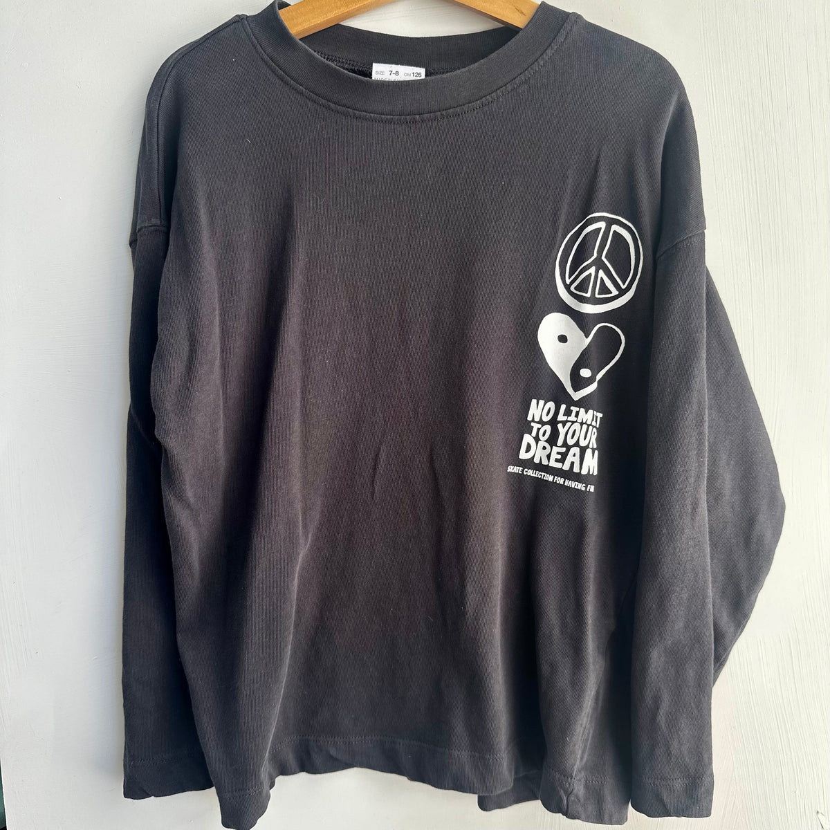 Chandail Skate noir Zara 7-8 ans | Seconde main