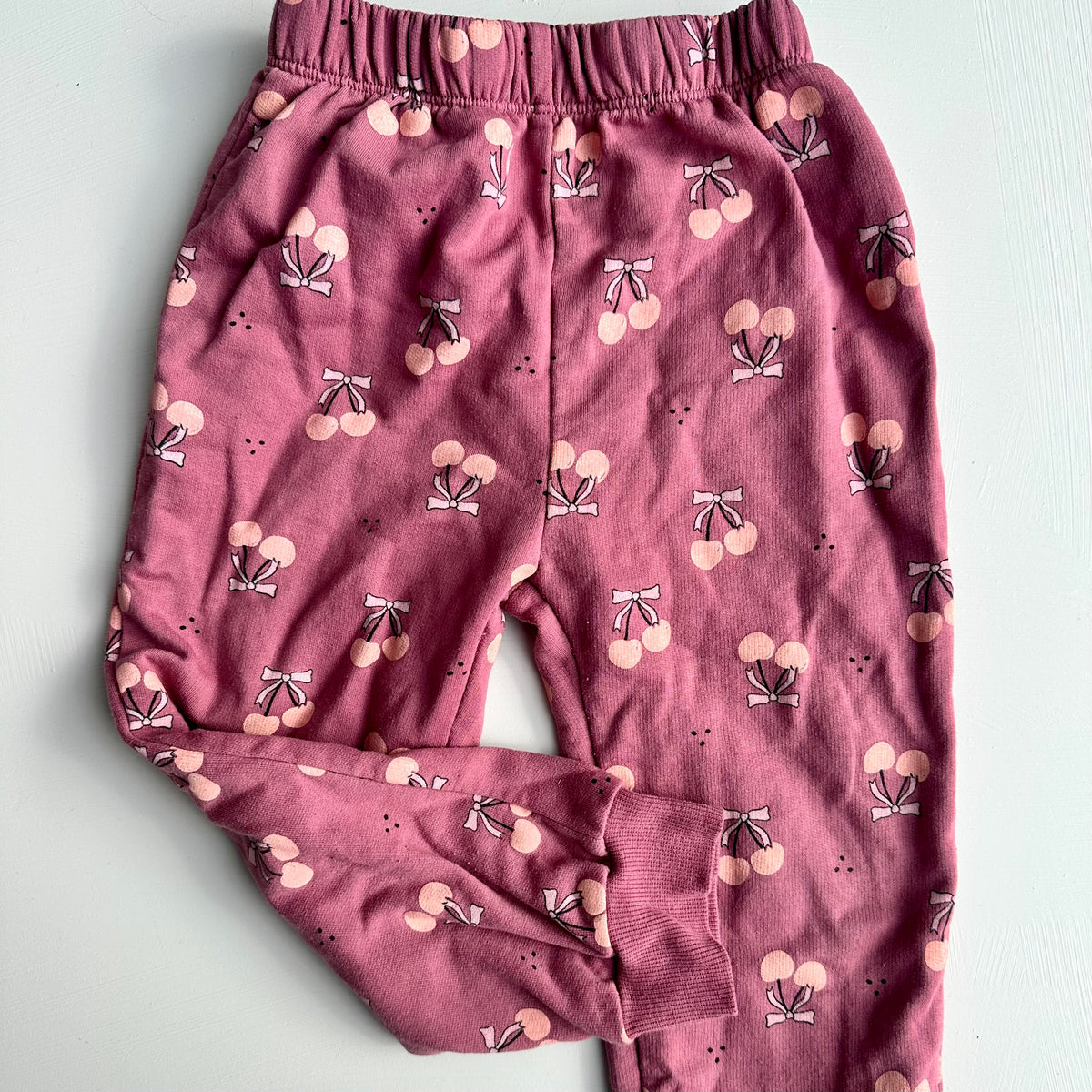 Jogging cerises Petit Lem 3 ans | Seconde main