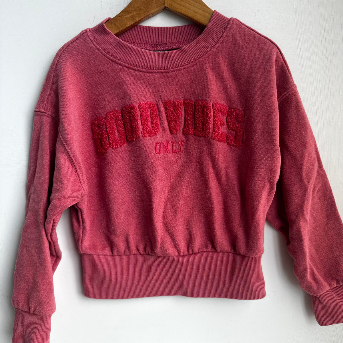 Pull Good Vibes Oshkosh 5 ans | Seconde main