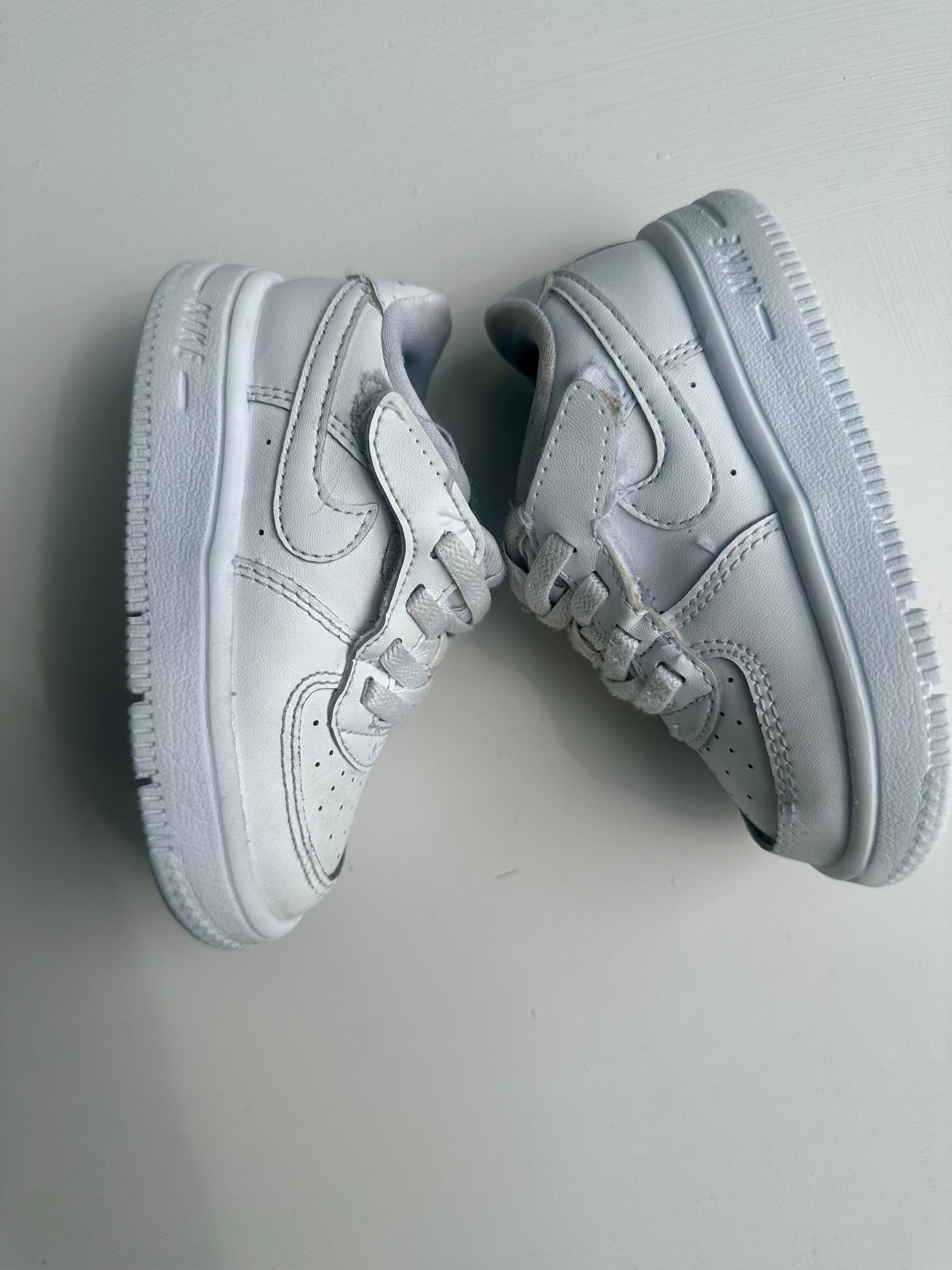 chaussures Nike Force 1 Low EasyOn 5.5